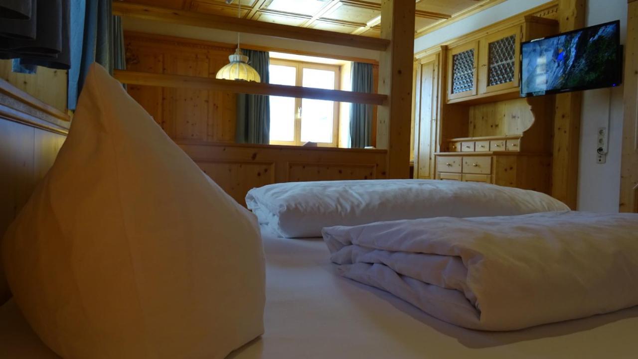 Pension Edelweiss Damuels Exteriér fotografie