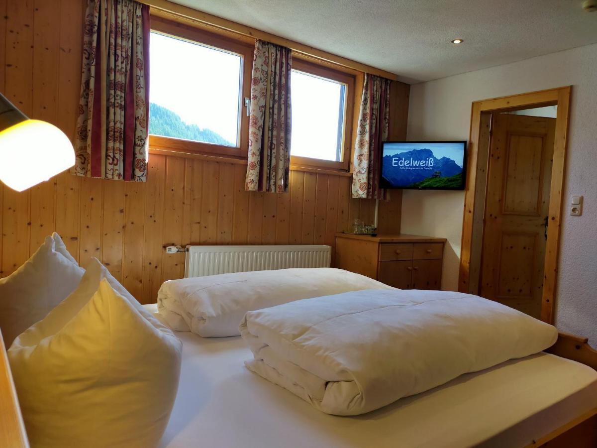 Pension Edelweiss Damuels Exteriér fotografie